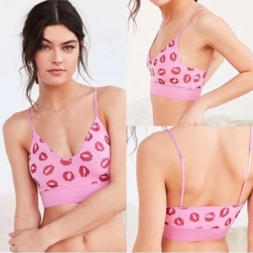 ❄️ UO | Out From Under Bralette Pink Lips Boho Beach Barbiecore - Picture 12 of 12